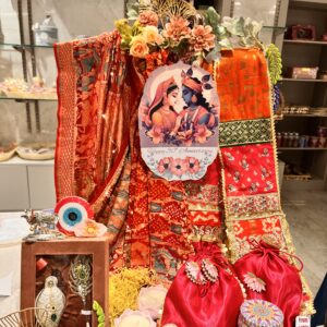 decorative elegent hamper