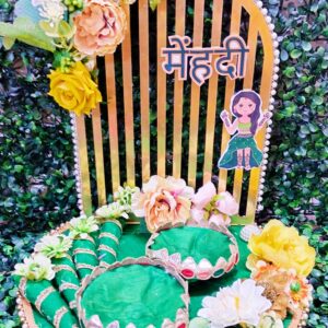 decorative elegent hamper