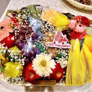 decorative elegent hamper