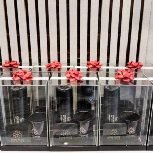 decorative elegent hamper